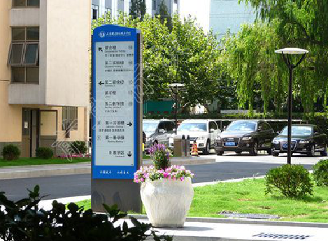 肥东哪些因素影响宣传栏的制作？